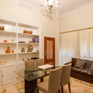 Rentalsevilla En El Mercado Del Arenal Apartamento